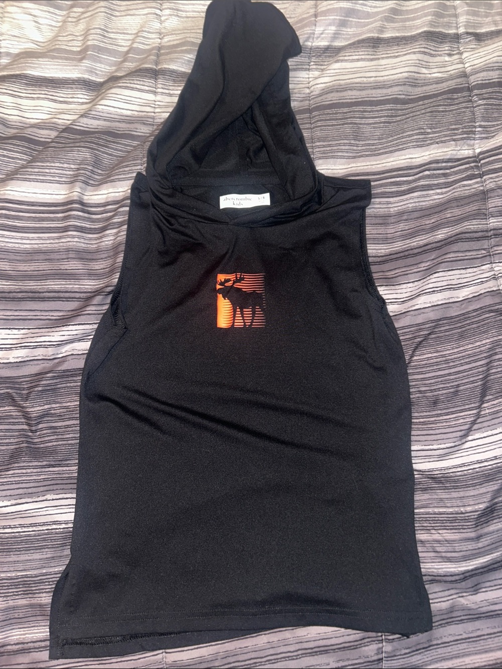 Abercrombie kids Black Sleeveless Hoodie Tank with Sunset Graphic size 5/6
